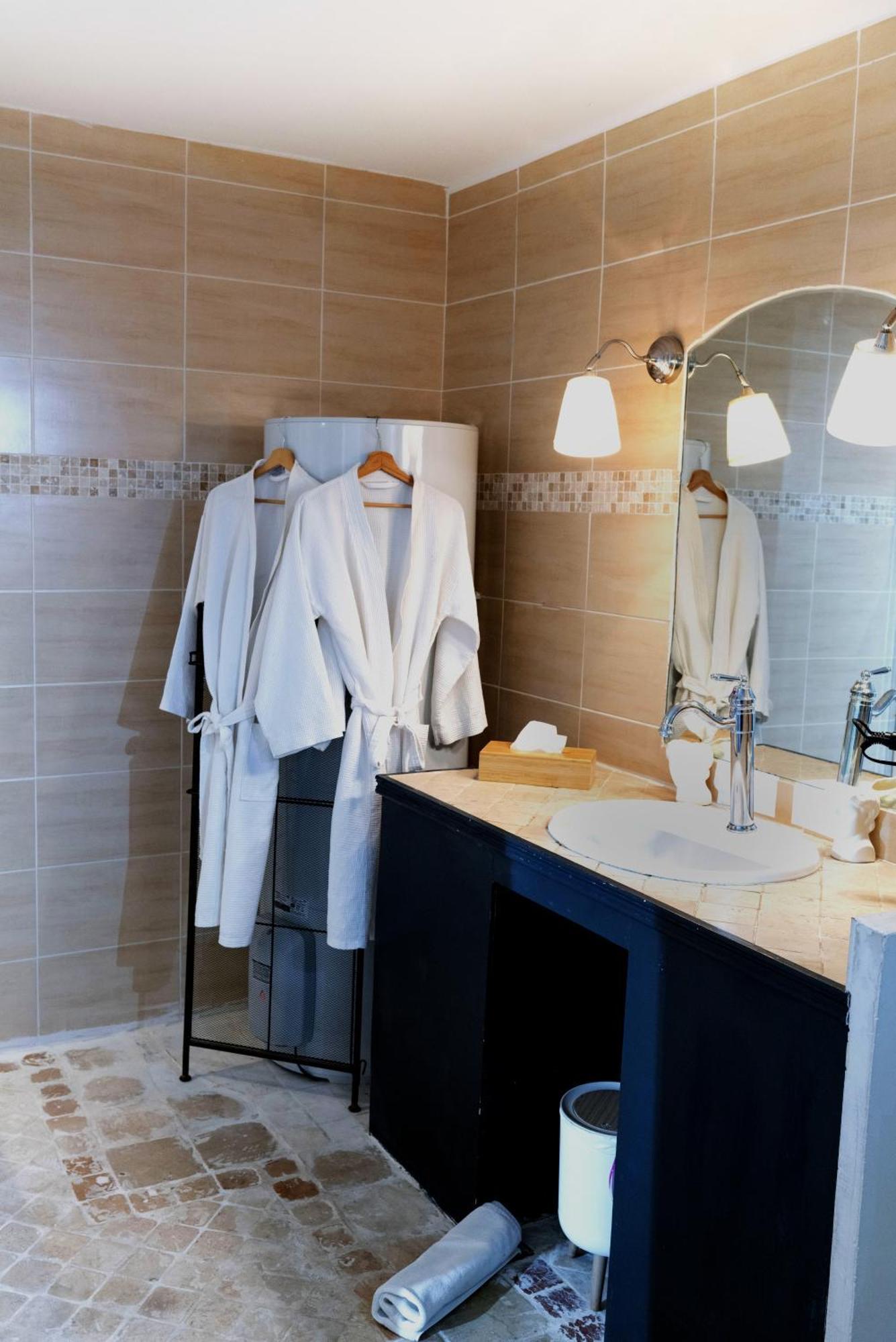 Les Canoubiers Luxe Et Serenite Au Coeur De Saint-Tropez Suites Spacieuses Avec Jardin Enchanteur エクステリア 写真